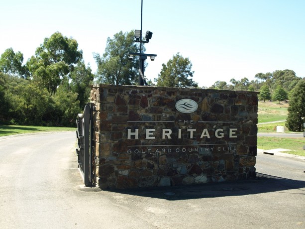 Entrance to Heritage Golf & Country Club